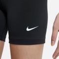 NIKE Kinder Trainingsshorts Pro XL in Schwarz